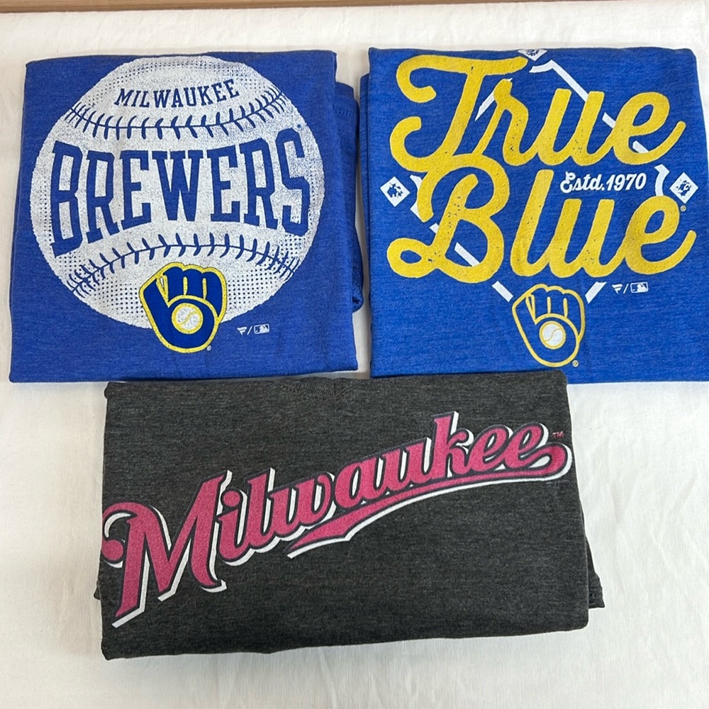 3 - Milwaukee Brewers Women’s V Neck T-Shirts - Medium